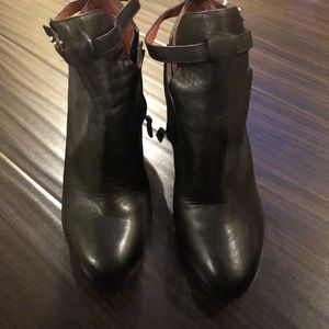 Elizabeth & James genuine leather wedge bootie 9